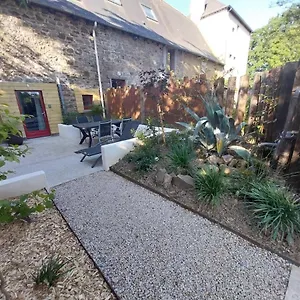 https://studio-meubl-avec-terrasse-axe-rennes-saint-malo.inbrittany.com